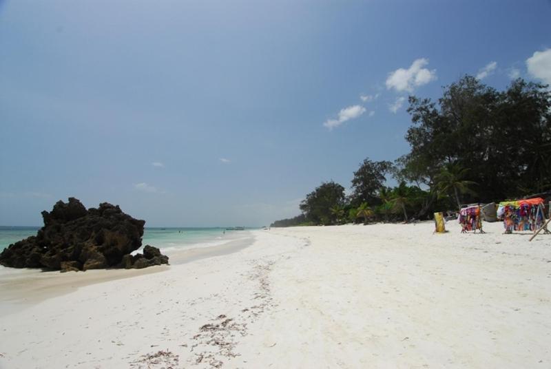 Turtle Bay Beach Club Watamu Exteriör bild